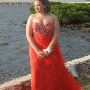 Sherri hill salmon colored prom dress